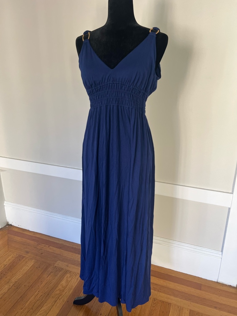 Trina Turk Navy V‑Neck Smocked Waist Flowy Vacation Resortwear Maxi Dress Sz M
